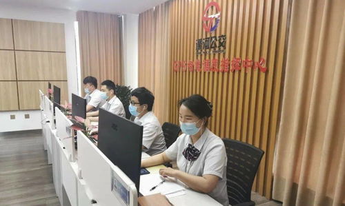 点赞！车长标准化服务全面推行 共创美好出行体验